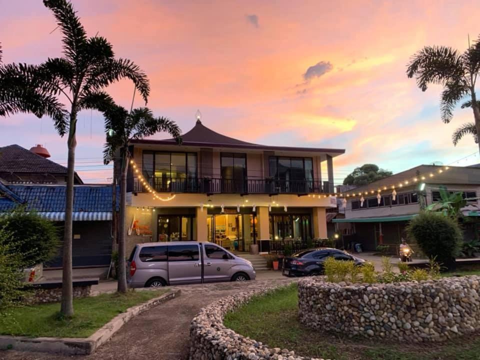 Saranya River House สรัญญาริเวอร์เฮาส์ Meaj Kültér fotó