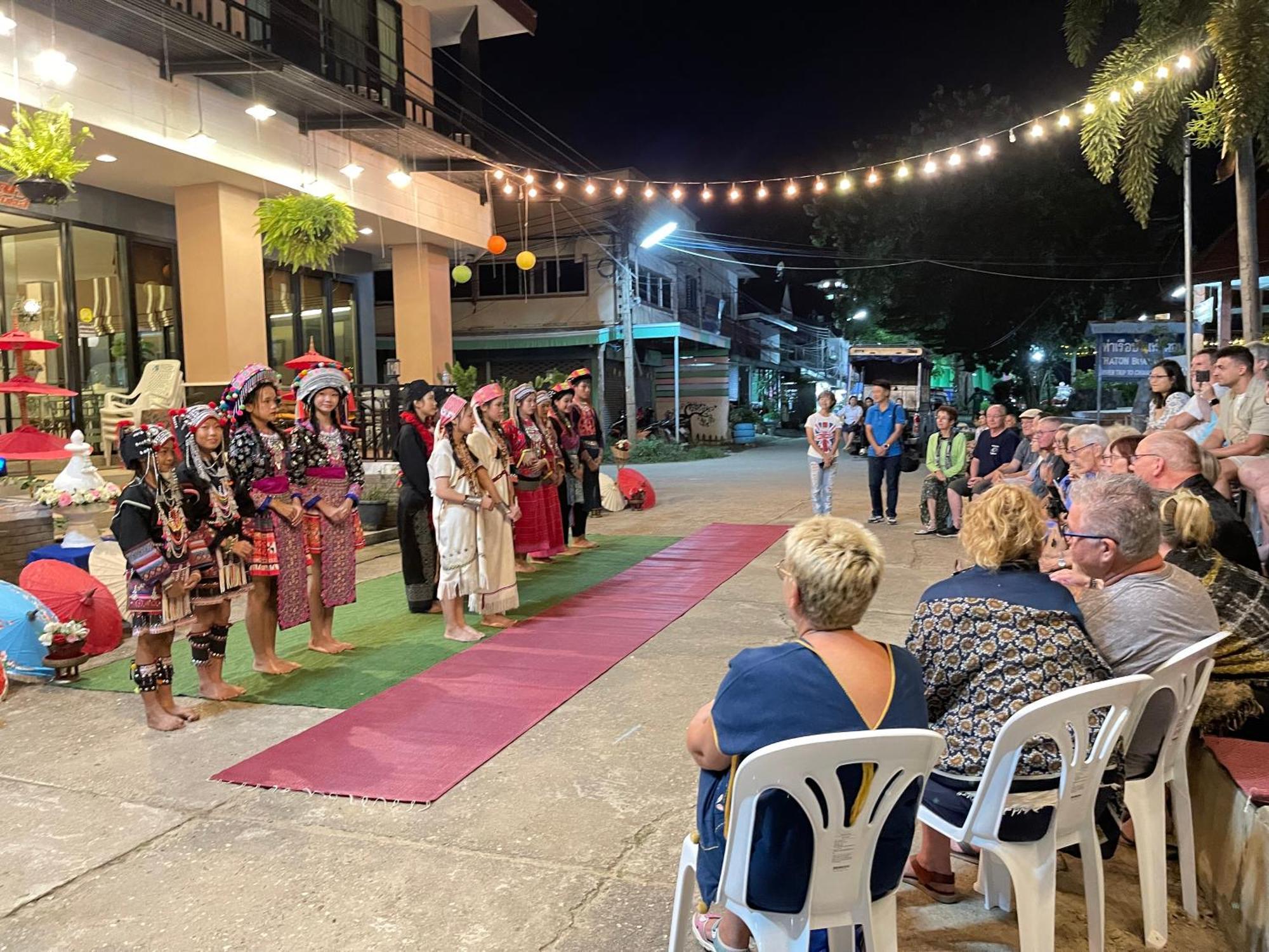 Saranya River House สรัญญาริเวอร์เฮาส์ Meaj Kültér fotó